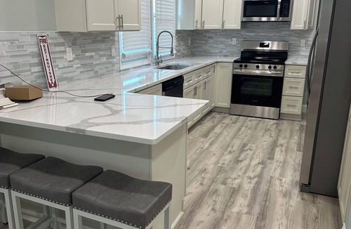 Cape May - Wildwood House | STEPS FROM THE BEACH & BOARDWALK Newly Renovated 8 Bedroom Home in Wildwood!