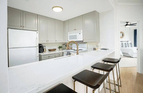 Auburn Condo | Steps to Auburn's Campus ~ Beautifully Remodeled Condo + Sleeps 8