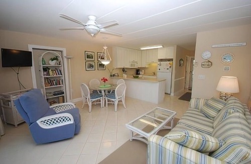 Rehoboth Beach Condo | Steps to Boardwalk & Ocean!