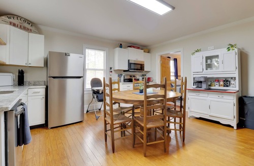 Edenton Cottage | Steps to Downtown! Family Home in Historic Edenton