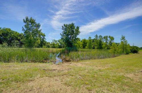 Fairport House | Steps to Fishing Pond! Country Cabin in Maysville