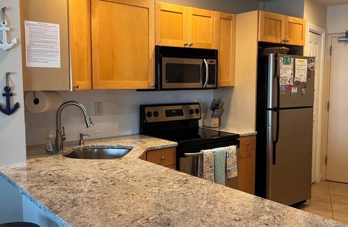 Ship Bottom Condo | Steps to the Beach, Pool, Shopping, Restaurants and Bars.Fun.