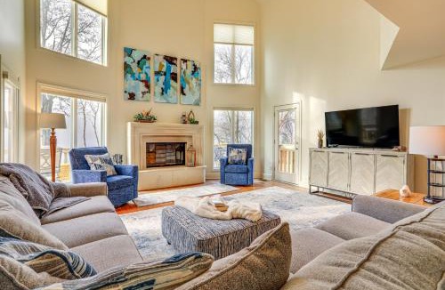 Mountain View House | Steps to White River: Mountain View Home w/Deck!