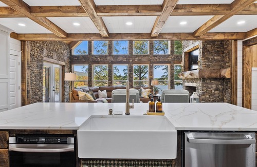 Leesburg House | Stillwater Cove, a relaxing lake house on Weiss Lake.