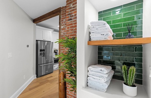 Benton Park House | STL Furnished 3BD 2BA Mid term rental quiet clean historic near Anheuser-Busch