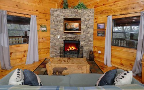 Sevierville Villa | Stolen Moments