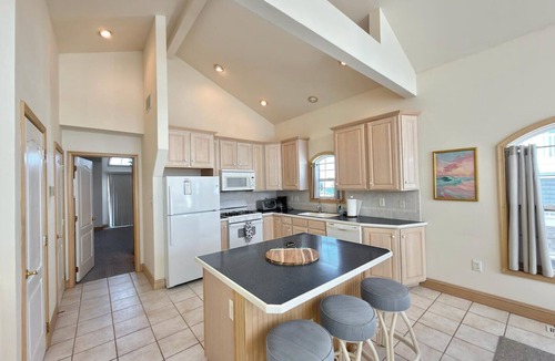 Sea Isle City House | Stone’s Throw to the Beach! Duel Primary Suites Featured. Has 4 Decks! 3.5 Baths