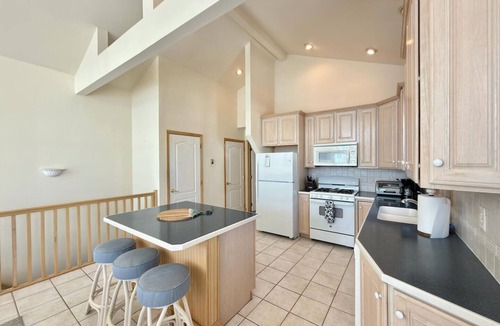 Sea Isle City House | Stone’s Throw to the Beach! Duel Primary Suites Featured. Has 4 Decks! 3.5 Baths