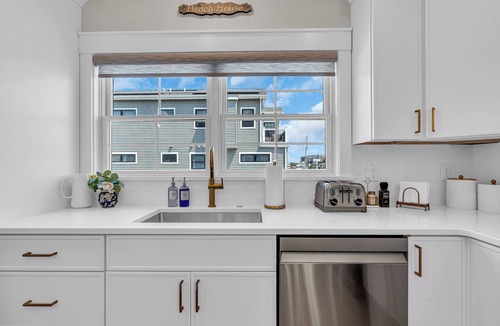 Ortley Beach House | Streaming TVs | Espresso Bar | Linens + Towels