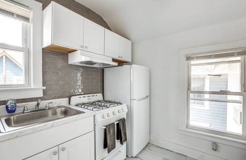 Ocean Grove Apartment | Stroll to Ocean Grove Boardwalk & Beach: Sleek Apt