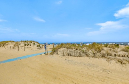 Ocean Grove Apartment | Stroll to Ocean Grove Boardwalk & Beach: Sleek Apt