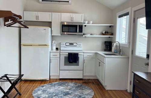 Delavan Lake Apartment | Studio 1608 - Spacious Lakeside studio on Delavan Lake Beautiful Views