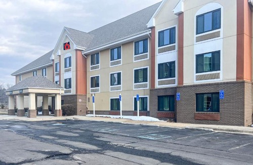 Chantilly Hotel | Studio 6 Chantilly VA Washington Dulles Airport