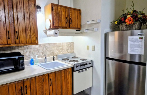 Monroe City Apartment | Studio apartment in Monroe City with boat parking near Mark Twain Lake No Pets