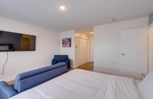 Gadsden Apartment | Studio in Gadsden ~ 10 Mi to the Coosa River!