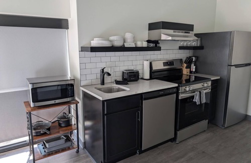 Madison Hotel | Studio Queen in the heart of downtown.