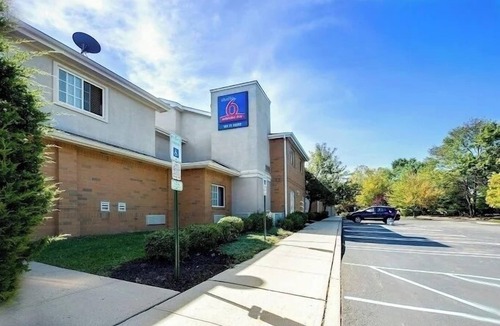 East Brunswick Hotel | Studio Retreat Near New Brunswick