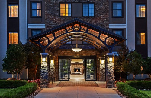 South Tulsa Apartment | Studio Suite in Tulsa | FREE Breakfast + Fitness Center