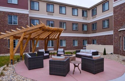 Sioux Falls Apartment | Studio Suite w/Full Kitchen in Sioux Falls