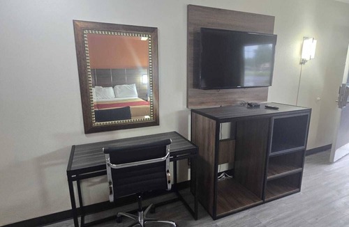 South Norfolk Hotel | STUDIOS & SUITES 4 LESS CHESAPEAKE
