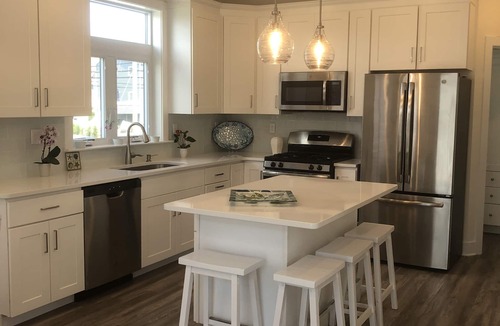 Normandy Beach House | Stunning 5 Bedroom, 3 Bath w/Fabulous Decks and Views (1/2 block from the beach)