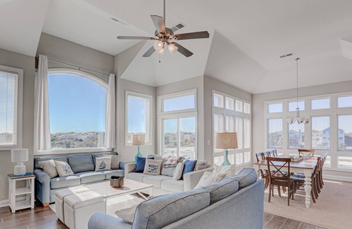 Ocean Sands House | Stunning Beach House with Private Pool/Hot Tub, Pool Table & Deck - Free WiFi