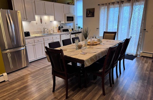 Union City Apartment | Stunning Empire State View - Apt # 4 - Sleeps 12! - 15 mins to NYC