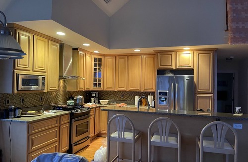 Shawcrest House | Stunning home in Wildwood, central to everything w/bay views and roof top deck