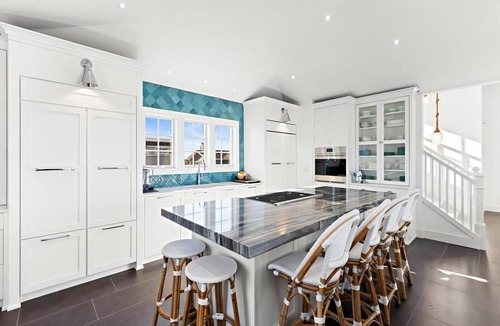 North Beach Haven House | Stunning Ocean-Side 4 Bedroom Property with a Hot Tub and Endless Views