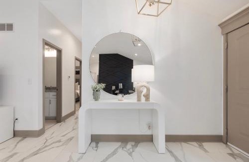Prairie Village House | Stunning Overland Park Home 38