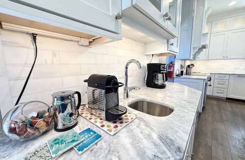 Point Pleasant Beach House | Stunning! Wrap Around Porch, 1 block: Beach & Jenk's, 6 Badges, Private Parking!