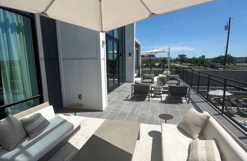 McNeil Apartment | Stylish 1BR N. Austin Stay | Pool & Gym