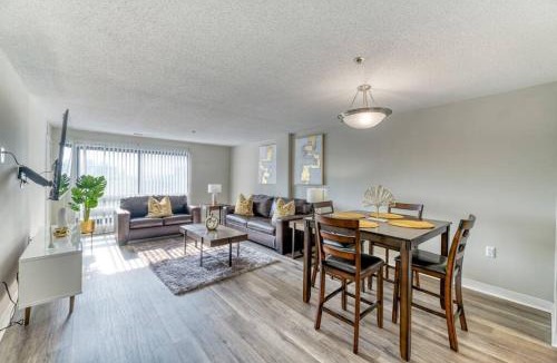 Landmark Apartment | Stylish 2-Bedroom Apartment W/pool
