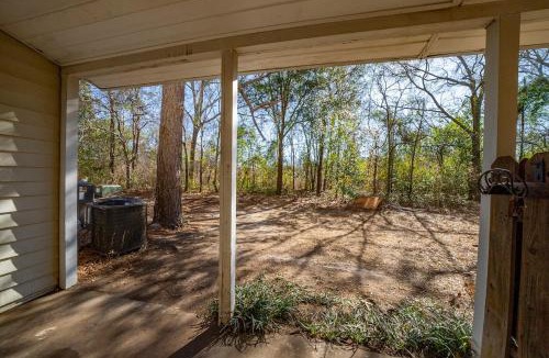 Springdale Apartment | Stylish 2BR Urban Stay Near CAE Pet Friendly