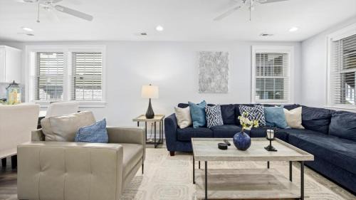 Gardens House | Stylish 3BR OC Gardens with Patio and Parking