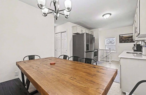 Benson House | Stylish 4BR Retreat | 2-Car Garage | Sleeps 10