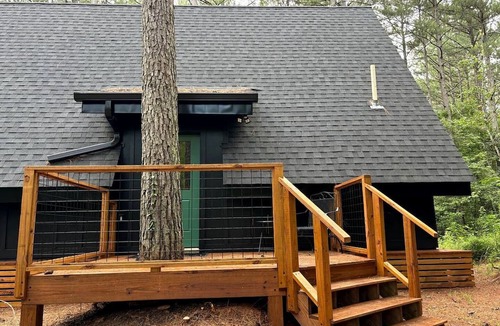 Dahlonega Cabin | Stylish Dog-Friendly A-Frame Retreat with Deck & Fire Pit in Dahlonega, Georgia