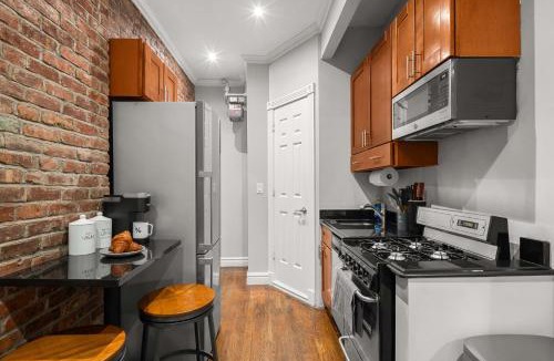 Bowery Apartment | Stylish Escape Modern 2BR Condo on Prince Street