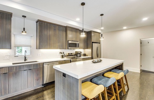 Lenexa Cottage | Stylish & Modern Lenexa Haven w/Fire Pit & Deck!