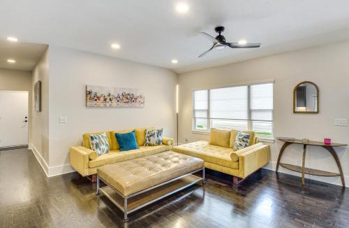 Lenexa House | Stylish & Modern Lenexa Haven w/Fire Pit & Deck!