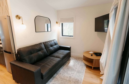 Pepin Cabin | Stylish One-Bedroom Cabin at Woods & Co Weddings + Events