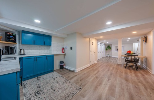 Princeton Junction Apartment | Stylish & Spacious Princeton Basement Apt w/King Bed, Private Entrance