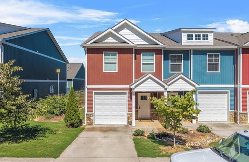 Drayton House | Stylish Townhome Stay | Near Downtown Spartanburg & Outdoor Paths
