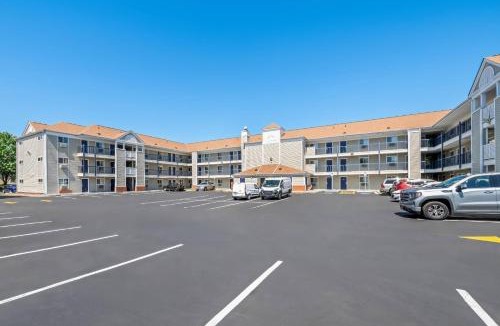 Charlotte Hotel | Suburban Studios Charlotte - Ballantyne