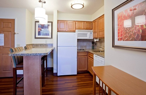 Eagan Condo | Suite 5 Mins to Mall of America w/24 Hour Gym !
