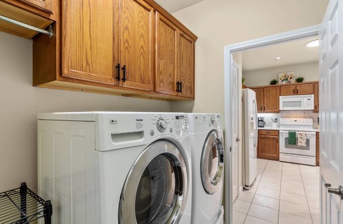 Sun City House | Sun City Georgetown TX! Beautifully Furnished w/Screened Porch on Wooded Lot!