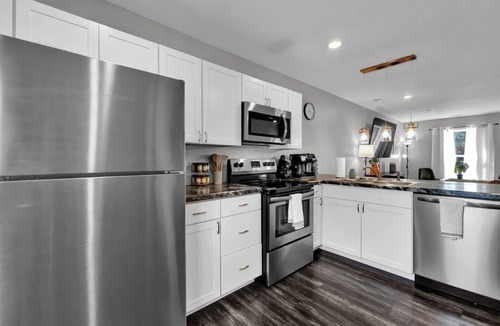 St. Joseph Apartment | Sun Valley Overlook | Close to Mosaic!