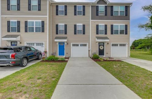 Milford House | Sunlit Milford Townhome < 2 Mi to Riverwalk!