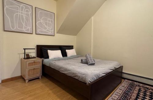 The Heights House | Sunny Apt by the park Mins away from midtown New York