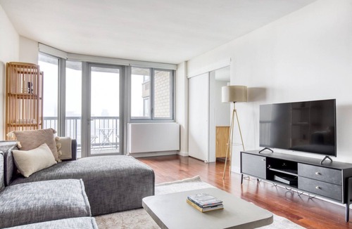 Kips Bay Apartment | Sunny Kips Bay 3BR w/Elevator & Doorman, near East River, by Blueground